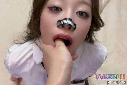  无套探妹妹的嫩穴 创可贴